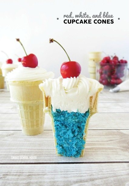 4th of July Cupcake Recipe plus 25+ other desserts / thirtyhandmadedays.com