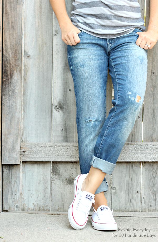 How to distress jeans via thirtyhandmadedays.com