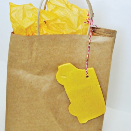 Simple gift idea - Colored Salt Dough Ornament from www.thirtyhandmadedays.com