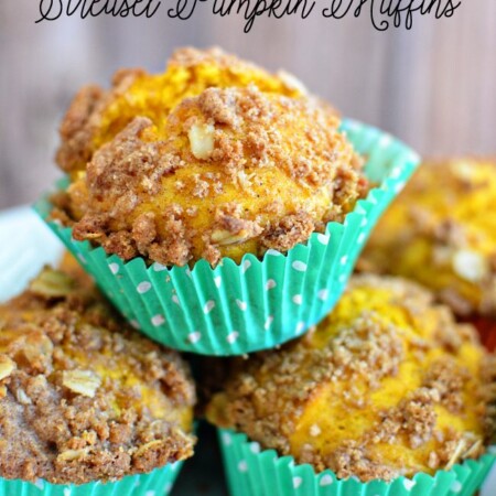 Streusel Pumpkin Muffins - the perfect bite of fall. www.thirtyhandmadedays.com