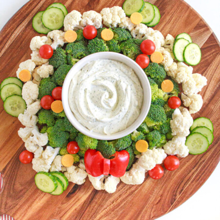 Christmas Wreath Vegetable Tray