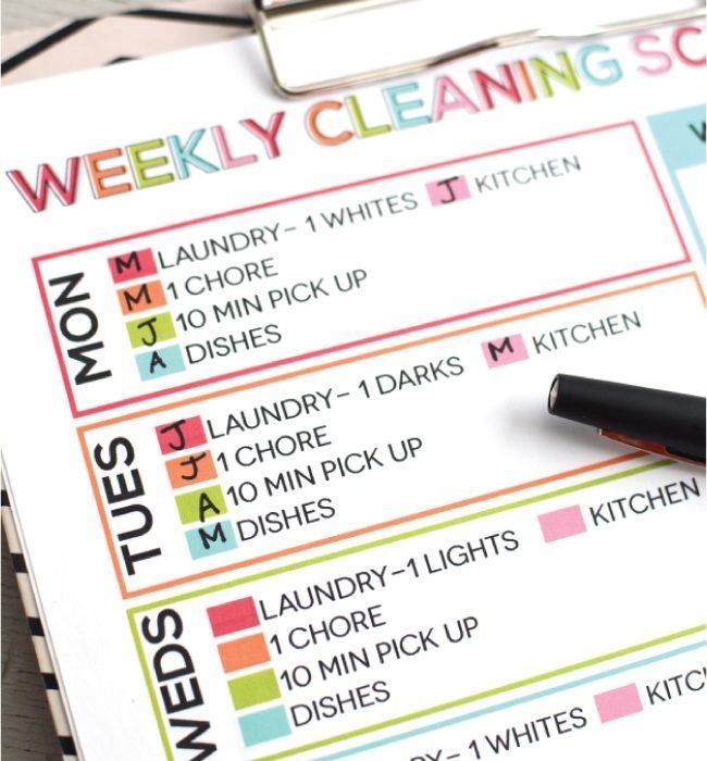 Weekly Printable Cleaning Schedule from www.thirtyhandmadedays.com