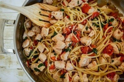 Lemon Garlic Chicken Pasta by Simply Anchored / round up on ThirtyHandmadeDays.com