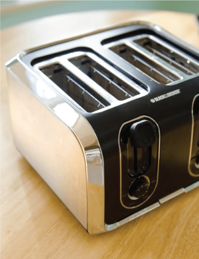 How to clean the toaster