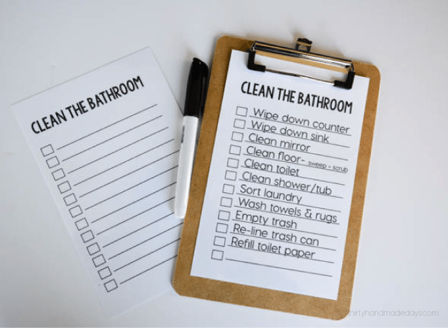 Spring cleaning: How to clean the bathroom with printable checklist www.thirtyhandmadedays.com