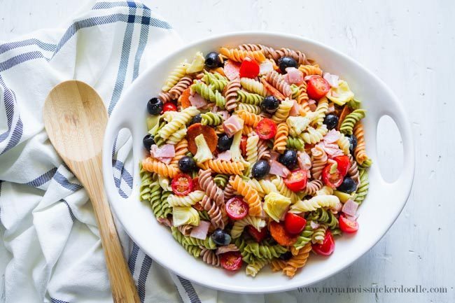 Amazing Artichoke Pasta Salad from My Name is Snickerdoodle via www.thirtyhandmadedays.com. Perfect for summer! 