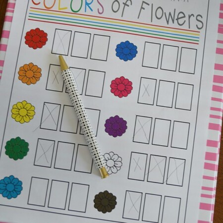 Flower Scavenger Hunt Printable - awesome kids summer idea from Our Thrifty Ideas for Funner in the Summer