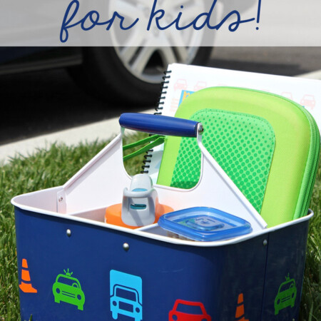 Keep the kids entertained on your next car trip with this easy, creative AND functional Car Caddie! Be sure to fill it up with all the treats and toys your kids love!