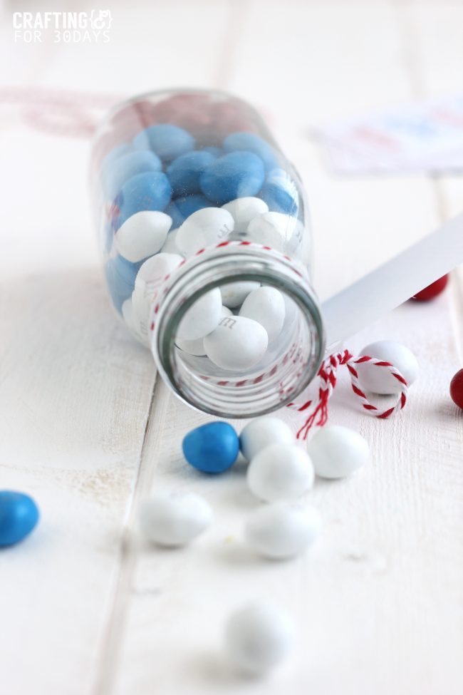 4th of July Gift Idea- cute jar with printable!  from CraftingE via www.thirtyhandmadedays.com