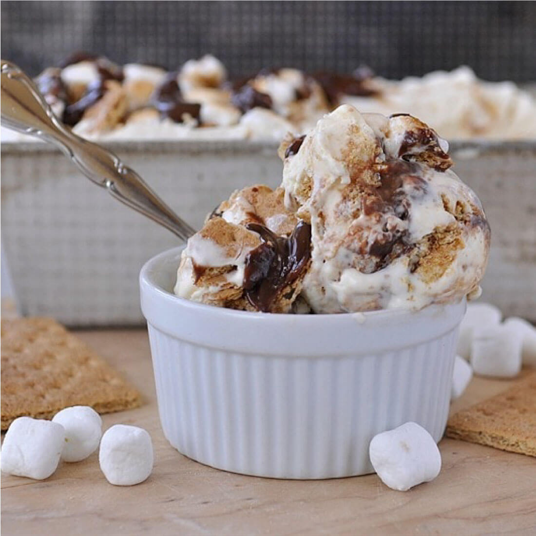 S'mores No Churn Ice Cream - easy to make frozen dessert. In a cup. 