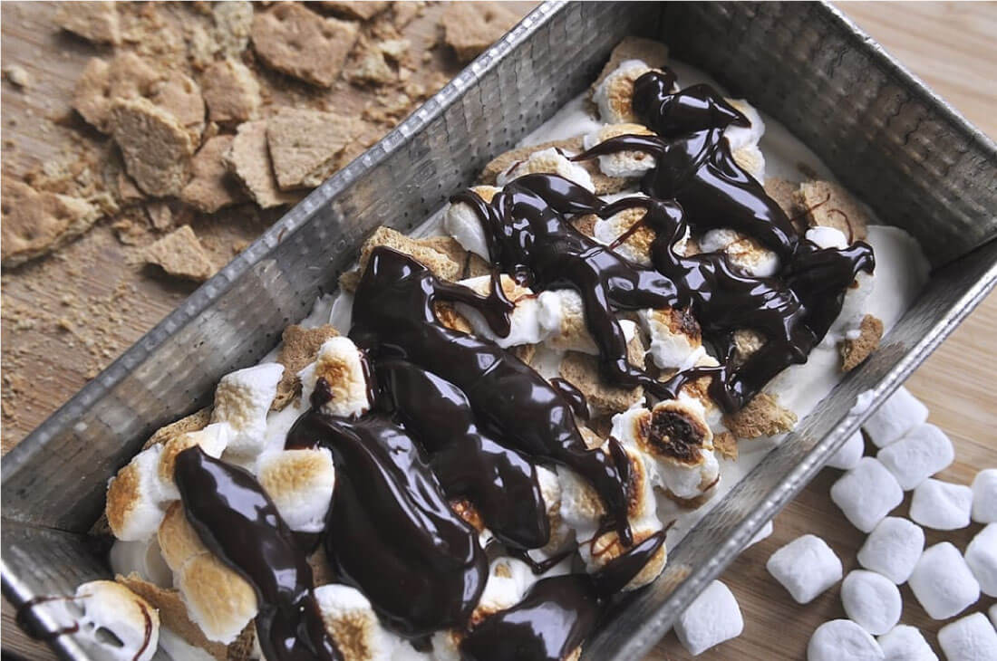 S'mores No Churn Ice Cream - easy to make frozen dessert. Layering ingredients.