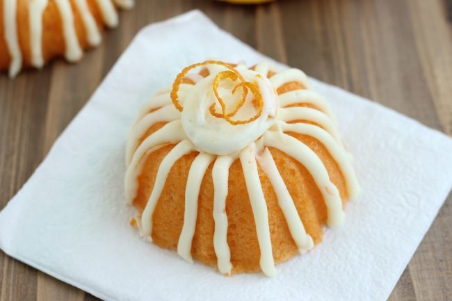 Delicious Sweet Orange Bundt Cake from CraftingE via thirtyhandmadedays.com