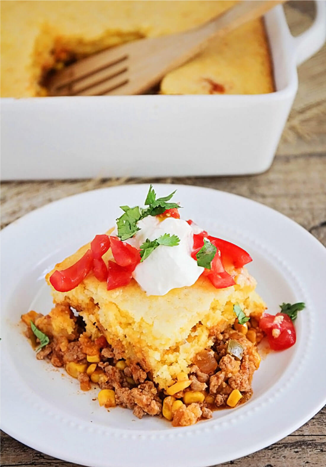 5 Ingredient Tamale Pie - easy, yummy dinner that the whole family will love! from www.somewhatsimple.com