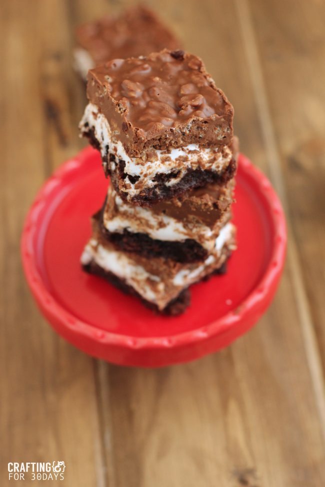 Peanut Butter Marshmallow Brownies - amazing, easy to make dessert from CraftingE via thirtyhandmadedays.com