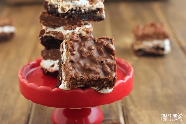 Peanut Butter Marshmallow Brownies - amazing, easy to make dessert from CraftingE from thirtyhandmadedays.com