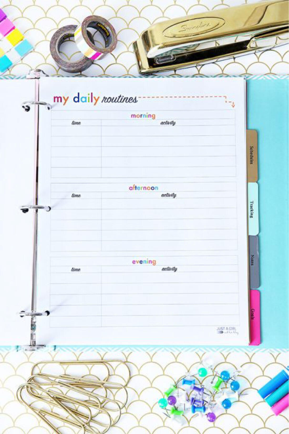 Love this printable for establishing a daily routine! It’s easy to create a morning, afternoon and evening schedule so that the whole family is on the same page! via ww.thirtyhandmadedays.com