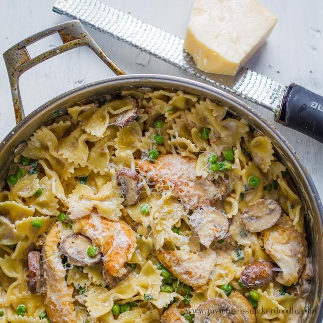 One Pan Chicken and Peas Pasta- an amazing main dish recipe to make for dinner, all in one pot! From My Name is Snickerdoodle for Thirty Handmade Days