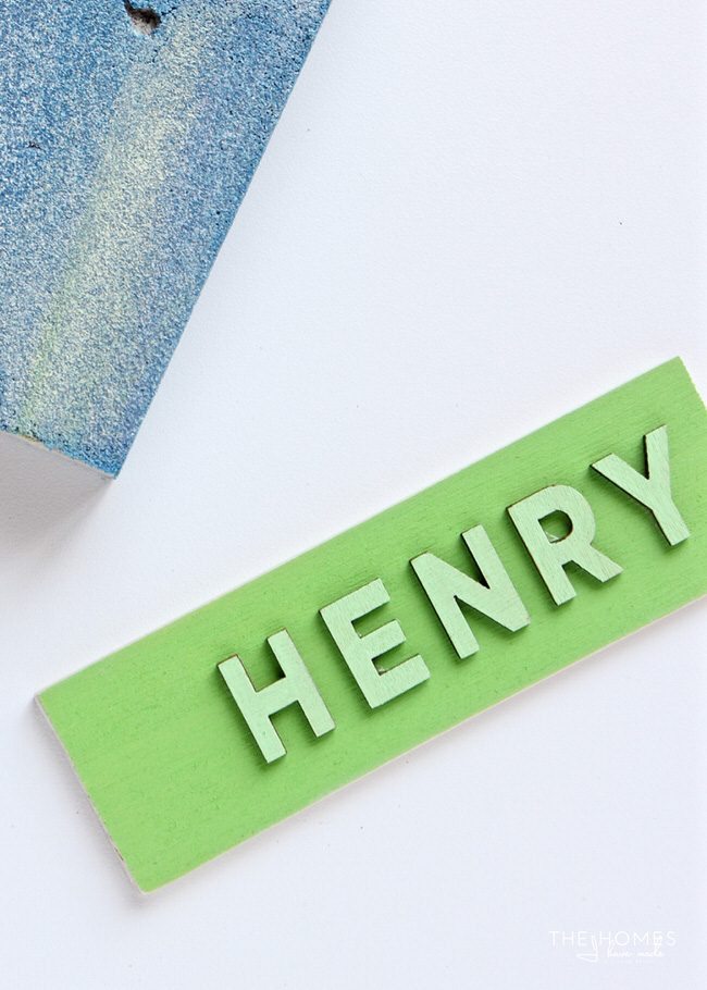 These wooden name keychains are an easy craft project and the perfect back-to-school gift for the whole class!