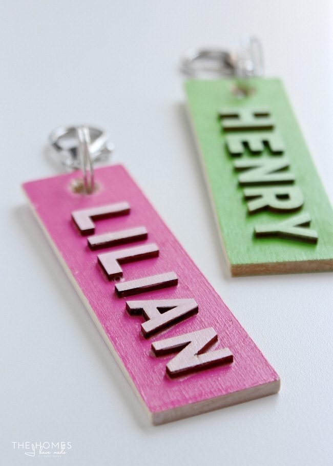 These wooden name keychains are an easy craft project and the perfect back-to-school gift for the whole class!