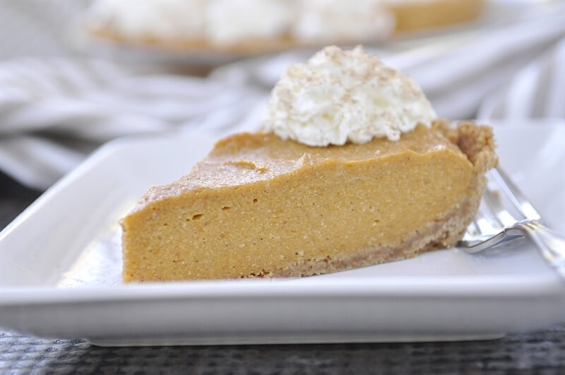 If you love pumpkin pie but don't want to put in all the work, this is the pumpkin pie recipe for you! You'll love this no bake version. via www.thirtyhandmadedays.com
