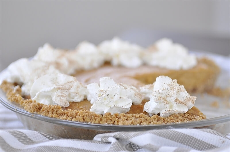 If you love pumpkin pie but don't want to put in all the work, this is the pumpkin pie recipe for you! You'll love this no bake version. via thirtyhandmadedays.com