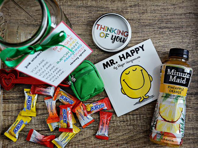 Rainbow Mason Jar Gift Idea supplies - the perfect thing to give to someone who is doing a good job. Free printables included! From thirtyhandmadedays.com