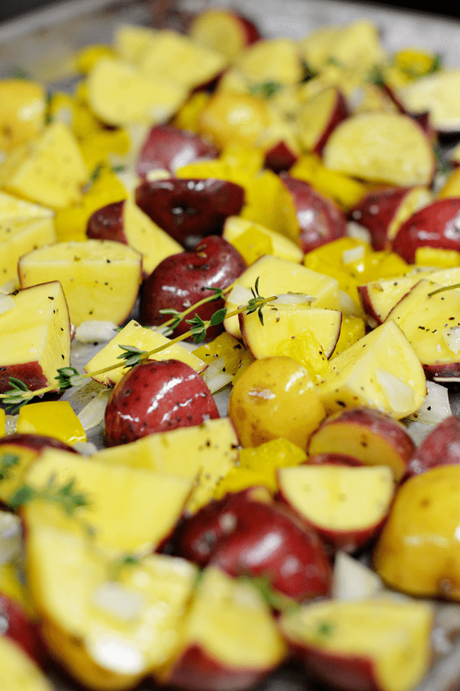 How to make Autumn Roasted Potatoes - these are perfect as a side dish 