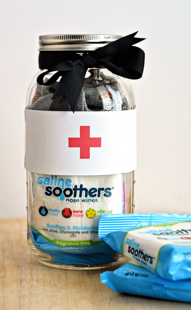 Perfect for the cold and flu season that is upon us - make this cute Get Well Soon Mason Jar Gift from www.thirtyhandmadedays.com