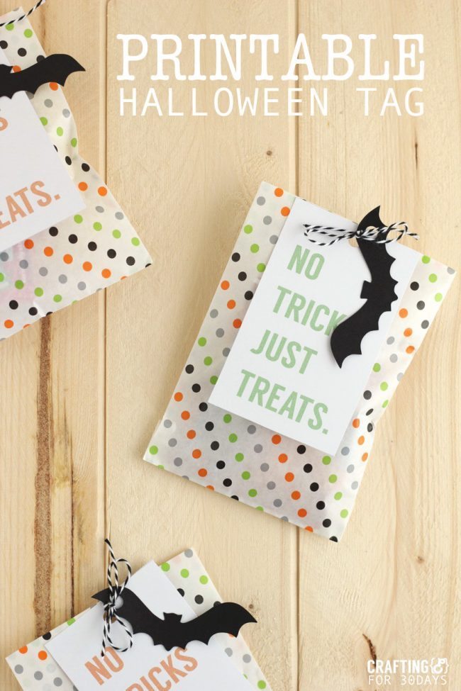 Super cute Printable Halloween Treat Tag - you could fill these up with all kinds of goodies for the holiday! 