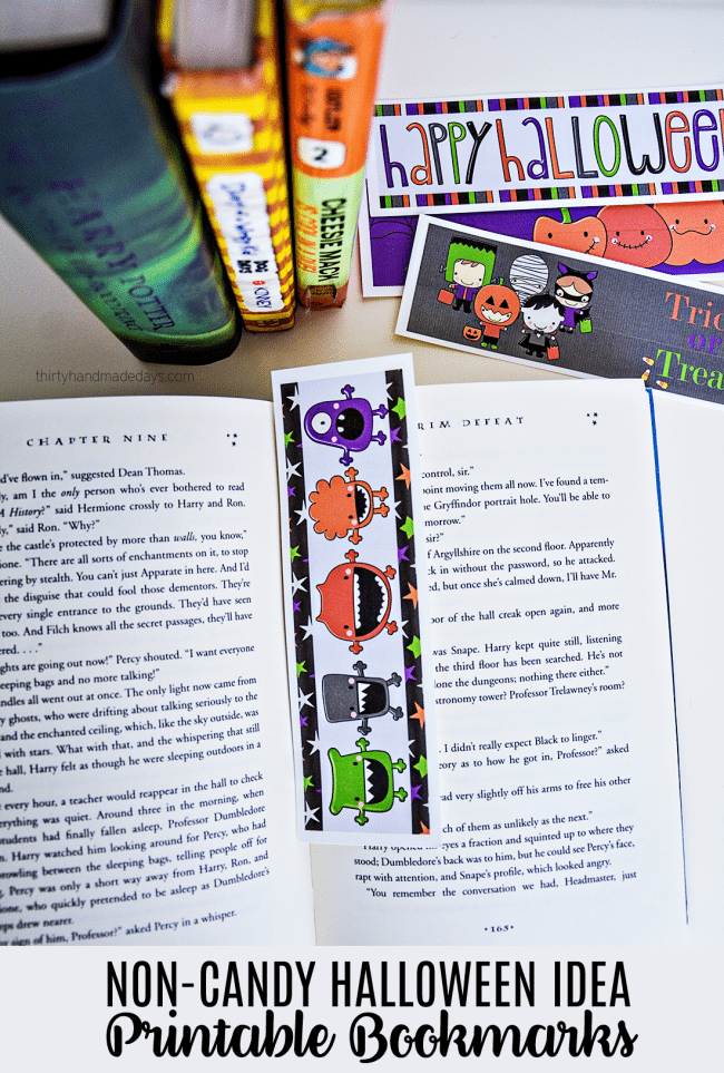 Non Candy Halloween Idea- Printable Bookmarks: these are great for classroom treats! via www.thirtyhandmadedays.com