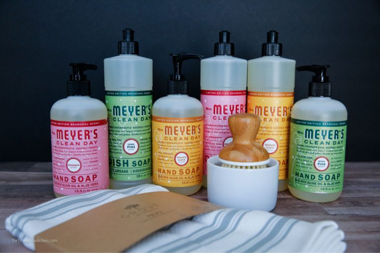 Free Mrs. Meyer�s Kit Holiday Edition