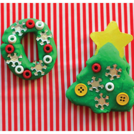 Holidays: Ho Ho Ho Playdough - the best playdough recipe of all time! From A Girl and a Glue Gun via www.thirtyhandmadedays.com