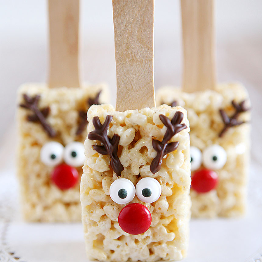 The very best Reindeer Treats - Reindeer Rice Krispies - make some of these to use with the reindeer printable tags from www.thirtyhandmadedays.com