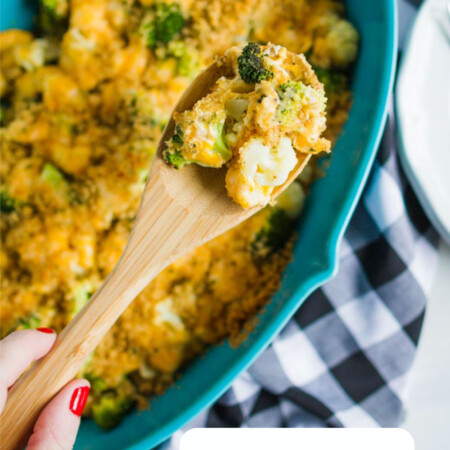 Food: Au Gratin Broccoli and Cauliflower - make this delicious side dish to go with any dinner! from www.thirtyhandmadedays.com