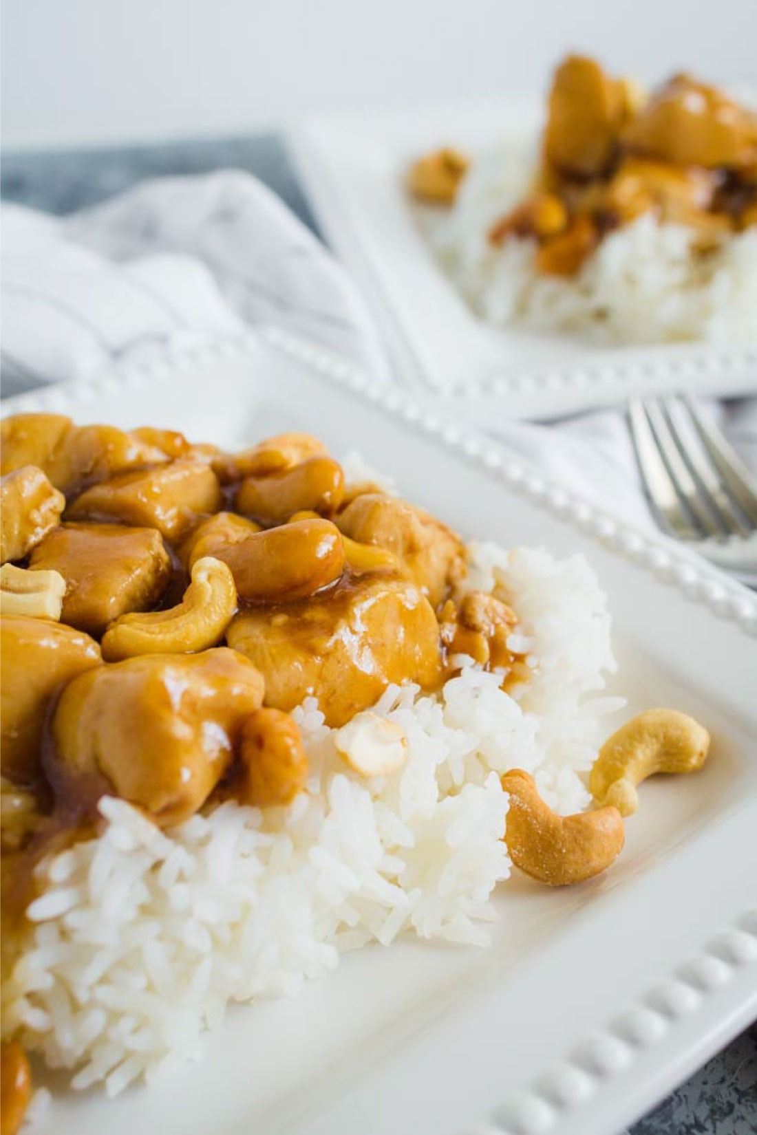 Food: Cashew Chicken - a delicious main dish recipe to try out! via thirtyhandmadedays.com