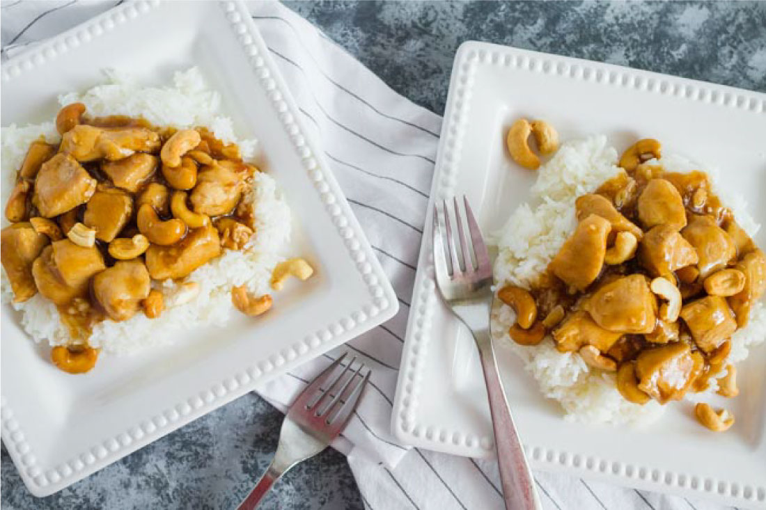 Food: Cashew Chicken - a delicious main dish recipe to try out! via www.thirtyhandmadedays.com