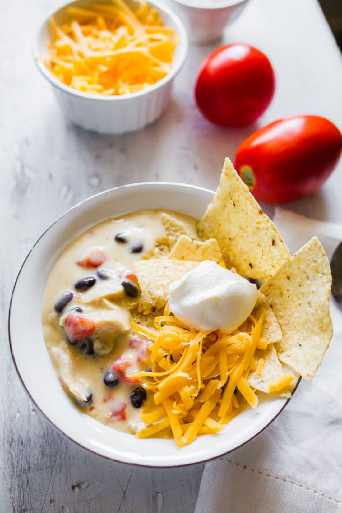 Food: Slow Cooker Mexican Chicken Soup - an easy to throw together soup in the crockpot. Yum! from www.thirtyhandmadedays.com