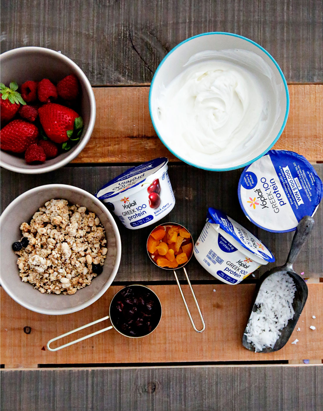 Food: Greek Yogurt Bowl for Breakfast - the perfect way to start your day!