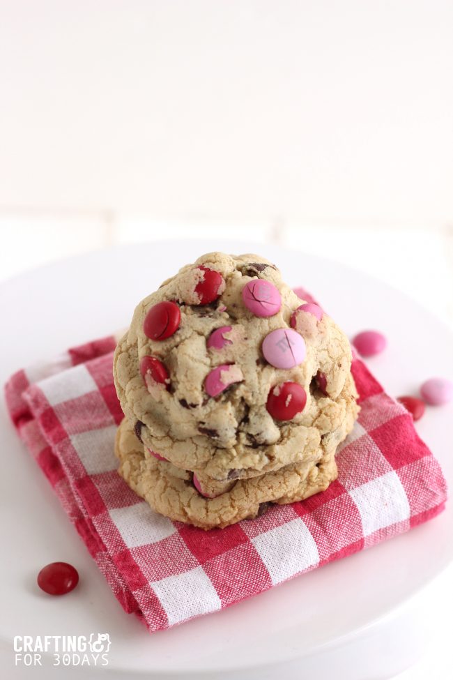 These Chocolate Chip M&M Oreo Stuffed Cookies are so delicious and different than any other desert. Can be changed for any special occasion. From CraftingE via www.thirtyhandmadedays.com