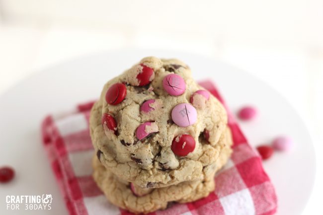 These Chocolate Chip M&M Oreo Stuffed Cookies are so delicious and different than any other desert. Can be changed for any special occasion. From CraftingE from www.thirtyhandmadedays.com