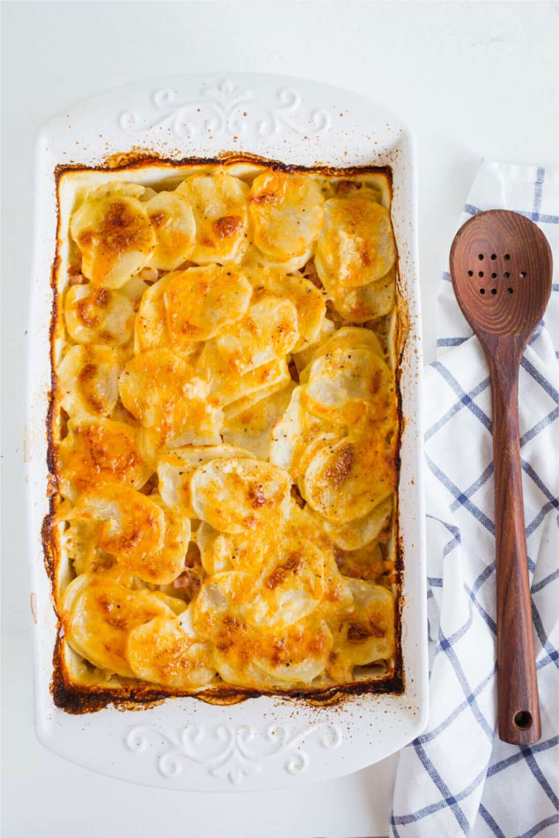 The best Scalloped Potatoes ever- made by mom from www.thirtyhandmadedays.com