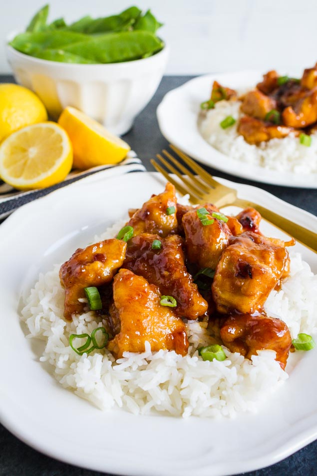 Asian Lemon Chicken is super simple to make and faster than ordering take out! Try out this Asian Lemon Chicken Recipe and it'll be your new favorite via www.thirtyhandamdedays.com 