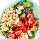 Berries and Chicken Spinach Salad - a tasty, healthy salad that is super easy to make. www.thirtyhandmadedays.com
