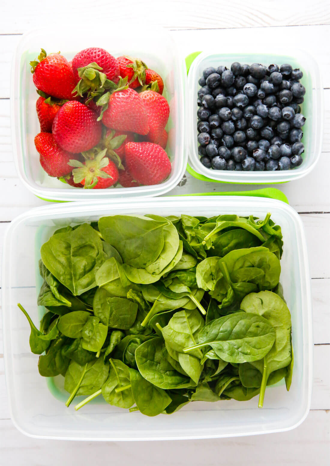 Use the new Rubbermaid FreshWorks ™ Produce Saver to help keep your produce fresher, longer! Going into the fridge on day 1. 