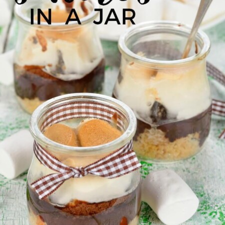 An easy summer recipe - S'mores in a Jar - delicious too!