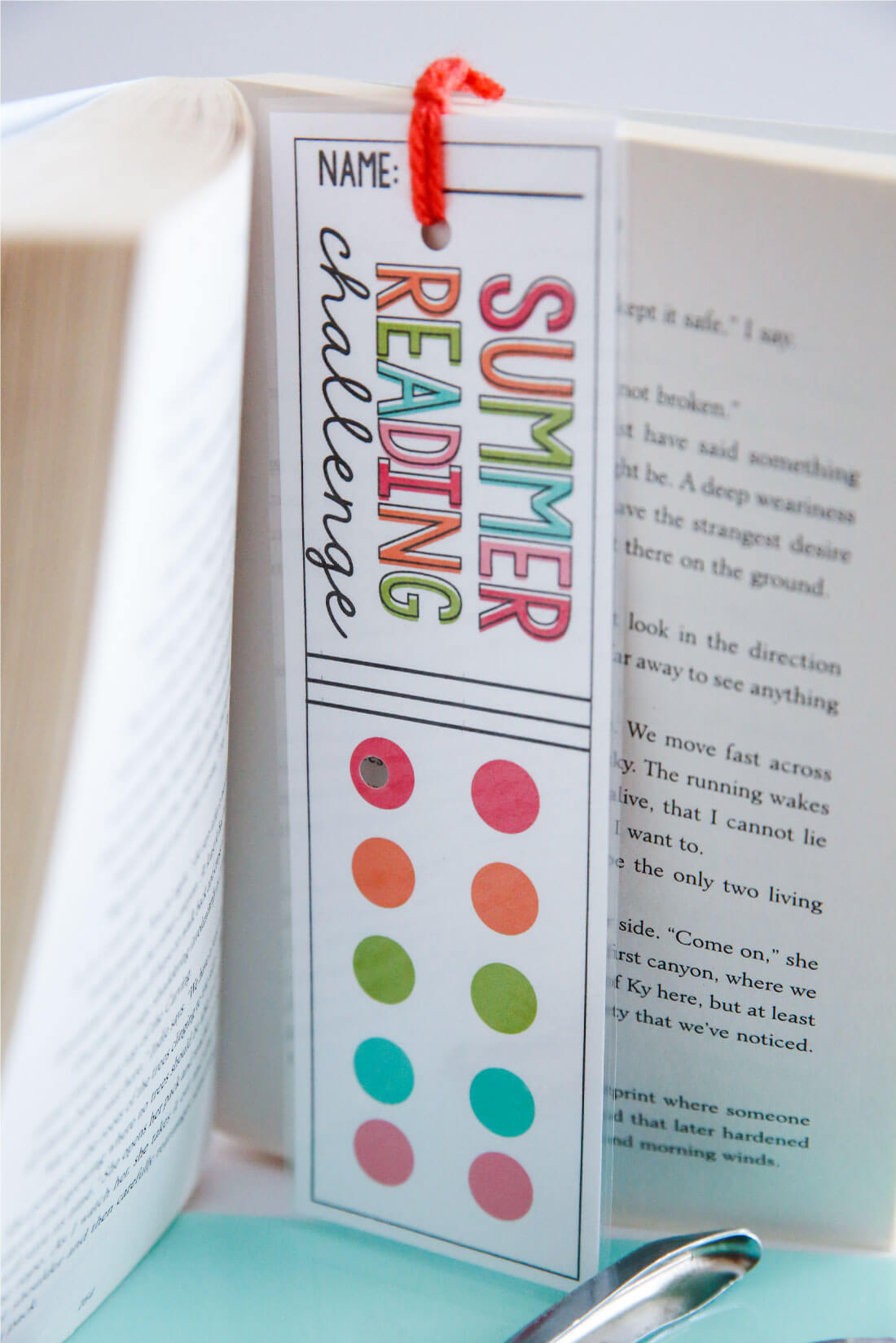 Printable Summer Reading Challenge Bookmarks - use these bookmarks to encourage reading this summer! www.thirthyhandmadedays.com