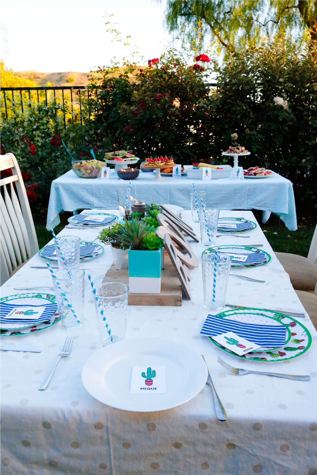 Outdoor Summer Party - such a fun way to celebrate school getting out! from www.thirtyhandmadedays.com