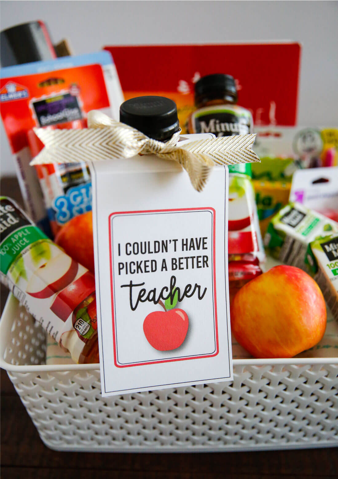 Make a care package for your teacher for back to school with these cute teacher tags! Free printable from www.thirtyhandmadedays.com