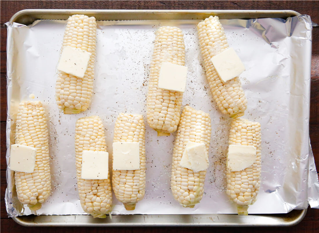 How to make the best corn on the cob - oven baked! www.thirtyhandmadedays.com