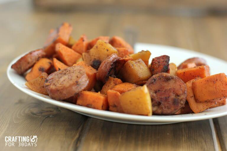 Delicious and Easy Apple, Sausage, Sweet Potato Skillet - this healthy side dish will be your new family favorite! www.thirtyhandmadedays.com
